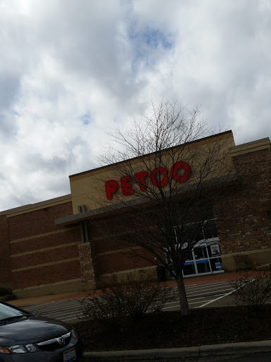 Pet Supply Store «Petco Animal Supplies», reviews and photos, 16710 Royalton Rd, Strongsville, OH 44136, USA