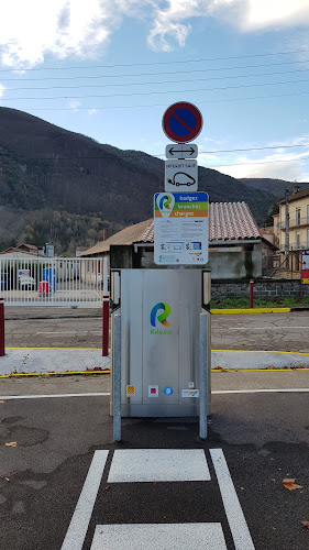Borne de recharge de véhicules électriques RÉVÉO Charging Station Arles-sur-Tech