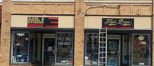 M&J Video Games & Collectibles, 38 Center St, Wallingford, CT 06492, USA, 