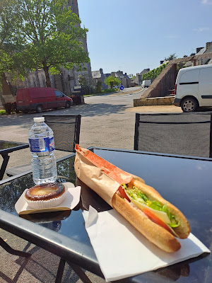 Bara Mad à Le Vieux-Marché