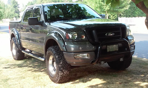 Tire Shop «Discount Tire Store - Hillsboro, OR», reviews and photos, 1800 SE Minter Bridge Rd, Hillsboro, OR 97123, USA