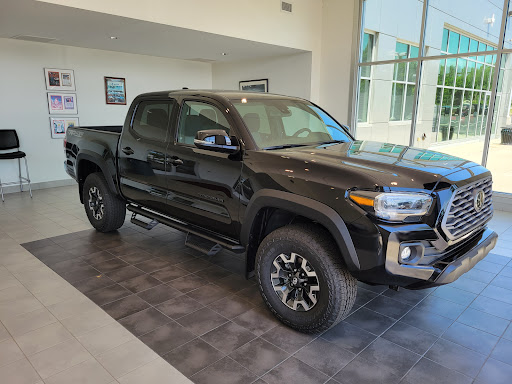 Used Car Dealer «Germain Toyota of Columbus», reviews and photos, 5711 Scarborough Blvd, Columbus, OH 43232, USA