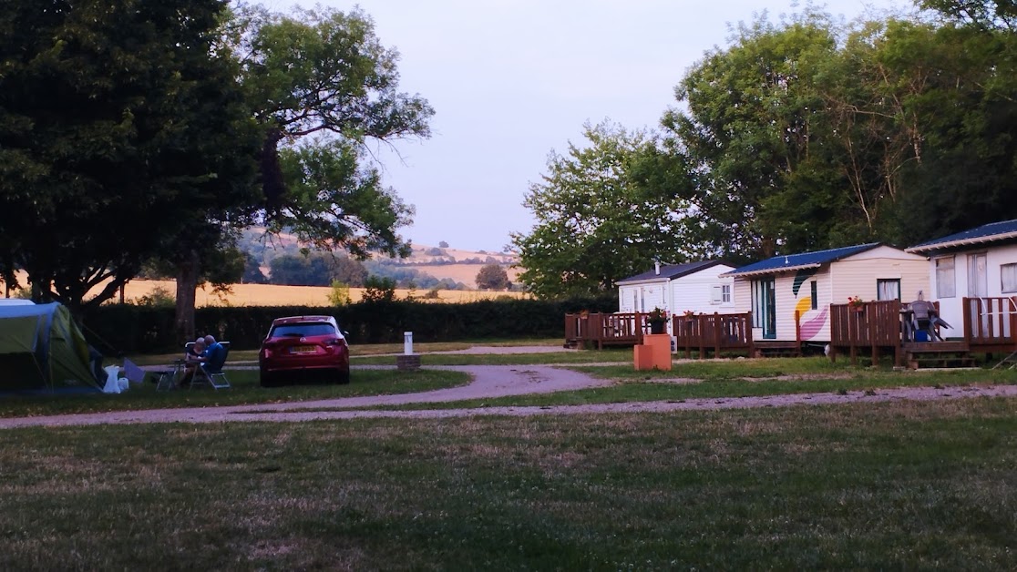 Camping Municipal à Saint-Père (Yonne 89)