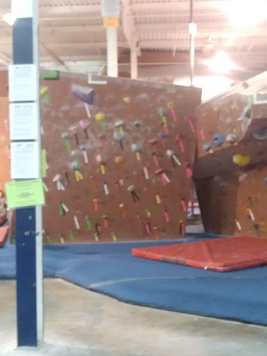 Rock Climbing Gym «Philadelphia Rock Gym - East Falls», reviews and photos, 3500 Scotts Ln B-3, Philadelphia, PA 19129, USA