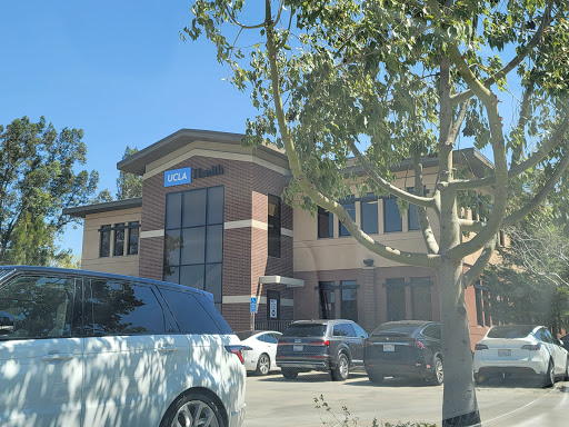 UCLA Health Santa Clarita Clinical Lab