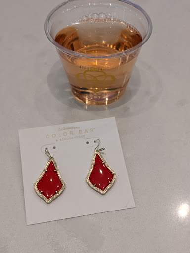 Jewelry Store «Kendra Scott», reviews and photos, 310 E Basse Rd #101, San Antonio, TX 78209, USA