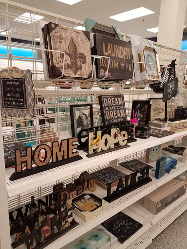 Clothing Store «Ross Dress for Less», reviews and photos, 2327 Street Rd, Bensalem, PA 19020, USA