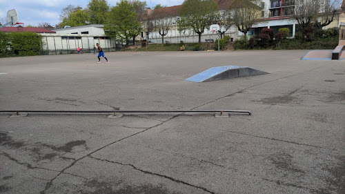 Skatepark à Fontaine-lès-Dijon