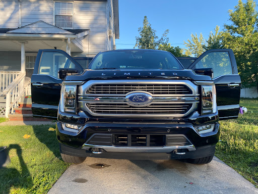 The detail professor auto care en Broadview Heights