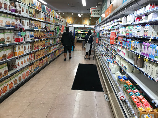Grocery Store «Whole Foods Market», reviews and photos, 12905 Riverside Dr, Sherman Oaks, CA 91423, USA