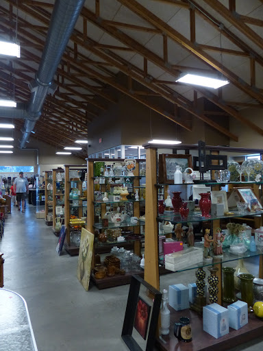 Thrift Store «Dakota Boys and Girls Ranch Thrift Store», reviews and photos