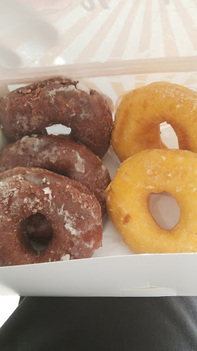 Donut Shop «Dixie Cream Donuts», reviews and photos, 1364 SW Bayshore Blvd, Port St Lucie, FL 34983, USA