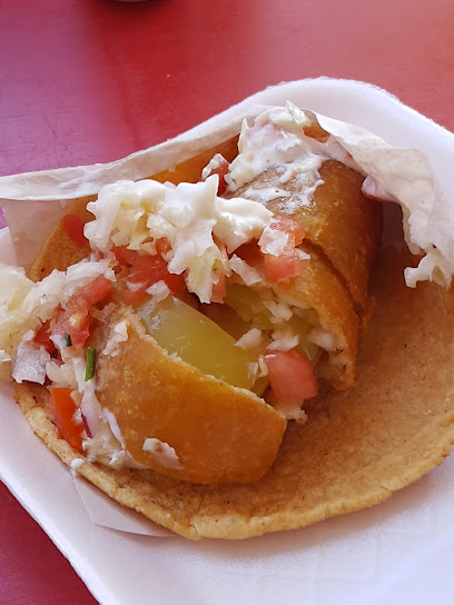 Tacos Y Caldos De Mariscos El Chapo