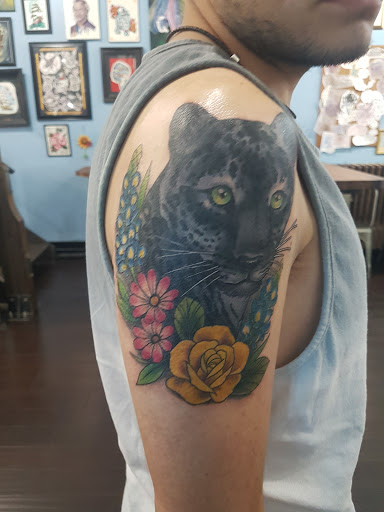 Tattoo Shop «Flesh Electric Tattoo», reviews and photos, 2110 McCullough Ave, San Antonio, TX 78212, USA