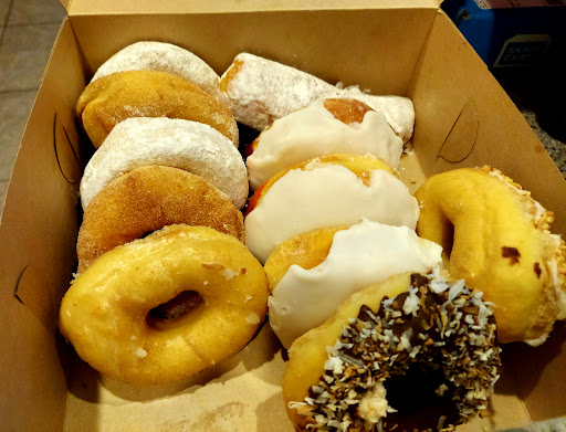 Coffee Shop «Dixie Cream Donuts», reviews and photos, 3210 Orange Ave, Fort Pierce, FL 34947, USA