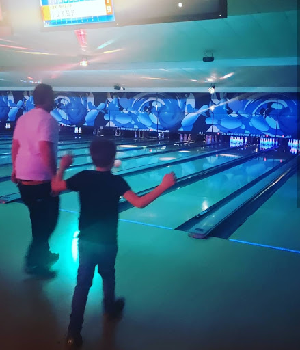 Karaoke Bar «Brownsburg Bowl», reviews and photos, 18 Whittington Dr, Brownsburg, IN 46112, USA