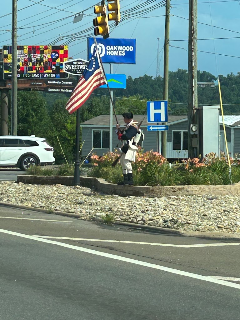 Main Street Marketplace Food truck and farmers market 37874