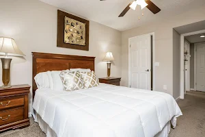 Tuscany Pointe at Somerset Place Apartment Homes image