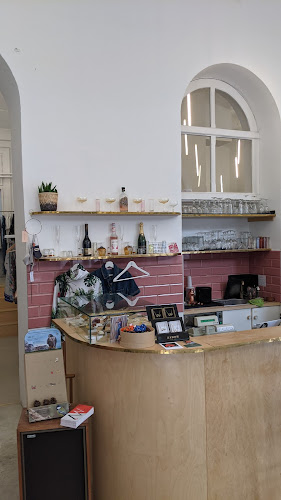 The Garden Studio & Café - Bolt