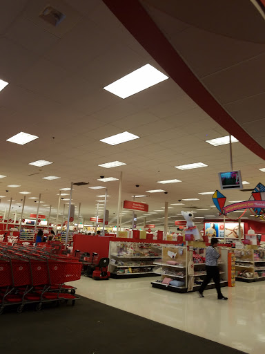 Department Store «Target», reviews and photos, 5901 Douglas Ave, Des Moines, IA 50322, USA