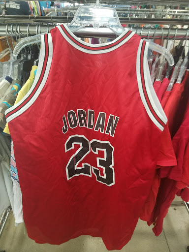 Thrift Store «Triad Goodwill Store & Donation Center», reviews and photos, 106 Muirs Chapel Rd, Greensboro, NC 27407, USA