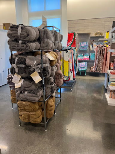 Department Store «Nordstrom Rack Lakewood Center», reviews and photos, 4651 Silva St, Lakewood, CA 90712, USA