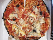 Plats et boissons du Pizzeria chez Puce Lyon Croix rousse Caluire - n°6