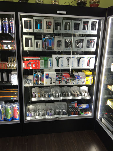 Tobacco Shop «The House of Vape and Smoke», reviews and photos, 944 W 6th St #114, Corona, CA 92882, USA