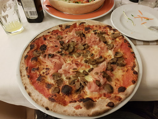Osteria Pizzeria La Vecchia Rama in Località San Peretto, Provincia di Verona