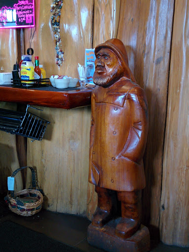 Bar & Grill «Snug Harbor Bar and Grill», reviews and photos, 5001 SW Hwy 101, Lincoln City, OR 97367, USA