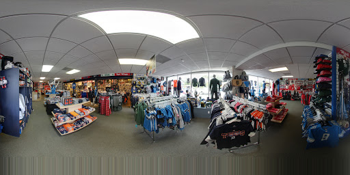 Clothing Store «Fanatic U», reviews and photos, 30409 Ford Rd, Garden City, MI 48135, USA