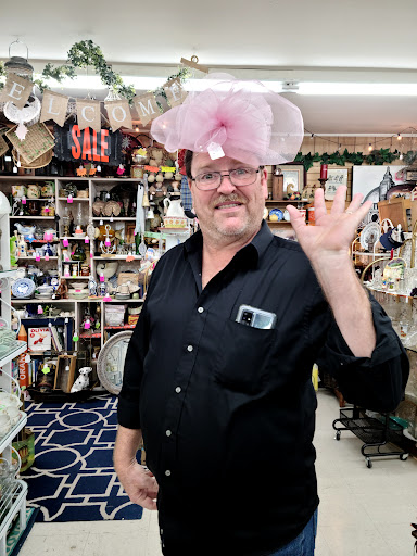 Antique Store «Hidden Talent Gifts & Antiques», reviews and photos, 400 S Main St, McGregor, TX 76657, USA