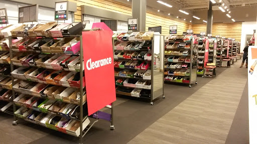 Shoe Store «DSW Designer Shoe Warehouse», reviews and photos, 25 Hazard Ave, Enfield, CT 06082, USA