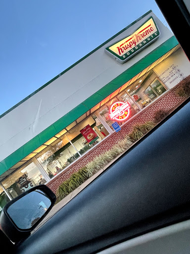 Donut Shop «Krispy Kreme South Charleston», reviews and photos, 42 Riverwalk Plaza McCorkle Ave, South Charleston, WV 25303, USA