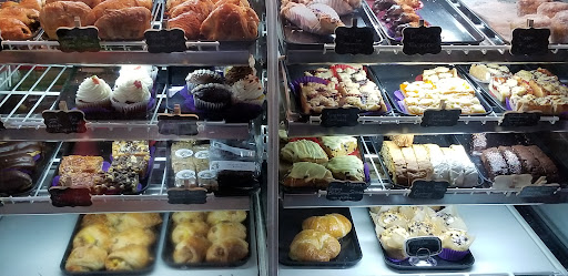 Bakery «Hole In One Bakery and Coffee Shop», reviews and photos, 4295 US-6, Eastham, MA 02642, USA