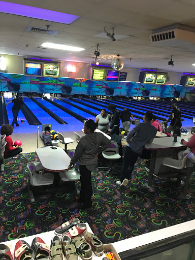 Bowling Alley «Cherry Hill Lanes», reviews and photos, 300 Inkster Rd, Dearborn Heights, MI 48127, USA