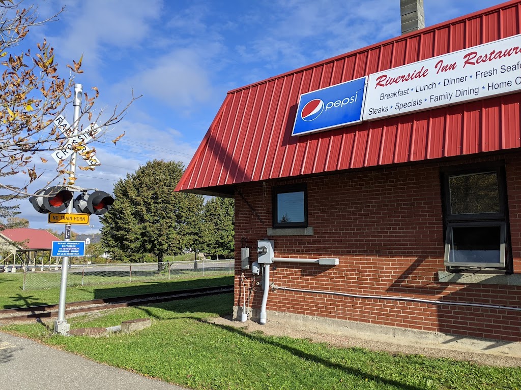 Riverside Inn Restaurant 04769