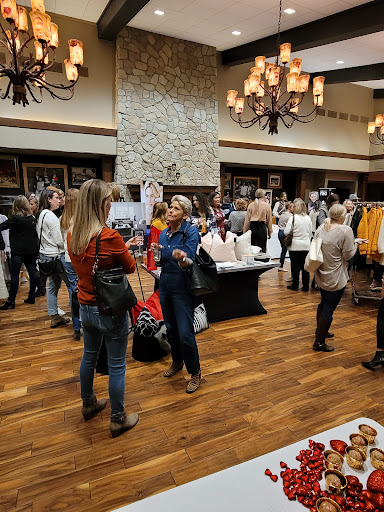 Country Club «Urbana Country Club», reviews and photos, 100 E Country Club Rd, Urbana, IL 61801, USA