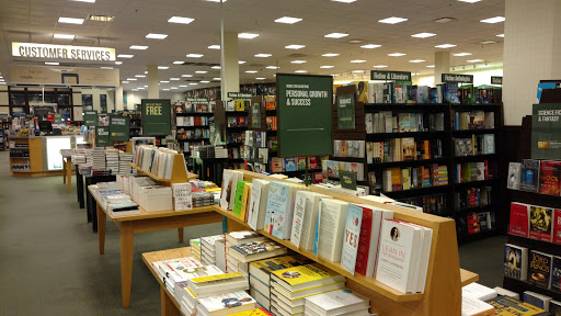 Book Store «Barnes & Noble Booksellers Palm Desert», reviews and photos, 72840 Highway 111 # 425, Palm Desert, CA 92260, USA