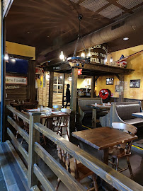 Atmosphère du Restaurant de grillades à l'américaine Old Wild West à Vélizy-Villacoublay - n°1
