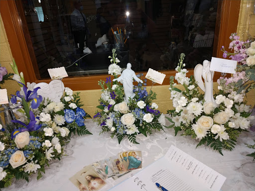 Florist «Sun City Florists, Cards and Gifts», reviews and photos, 14629 N Del Webb Blvd, Sun City, AZ 85351, USA