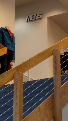 Clothing Store «The North Face Outlet», reviews and photos, 5 Bow St, Freeport, ME 04032, USA