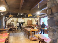 Atmosphère du Restaurant français Auberge Ailloud à Saint-Genix-les-Villages - n°15