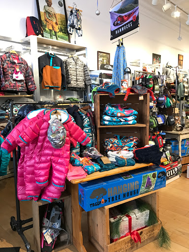 Outdoor Sports Store «Clear Water Outdoor - Lake Geneva», reviews and photos, 744 W Main St, Lake Geneva, WI 53147, USA