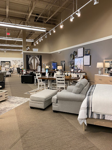 Furniture Store «Ashley HomeStore», reviews and photos, 4068 Commonwealth Ave, Eau Claire, WI 54701, USA