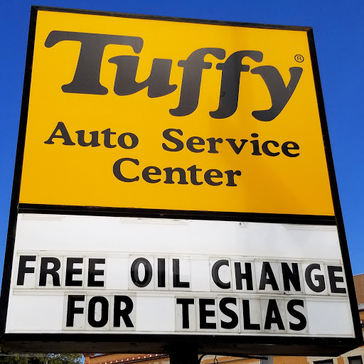 Auto Repair Shop «Tuffy Auto Service Center Chicago (Diversey Pkwy)», reviews and photos, 1400 W Diversey Pkwy, Chicago, IL 60614, USA