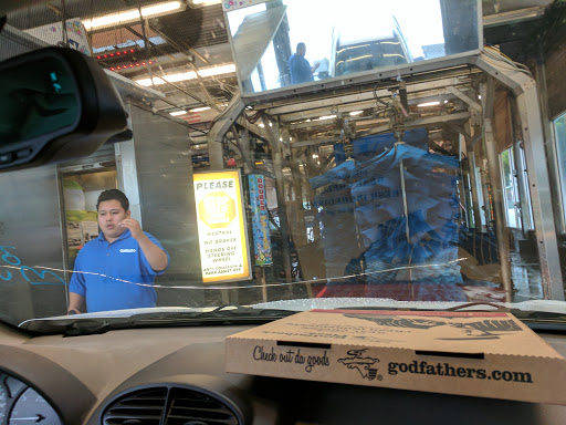 Car Wash «Washman Car wash», reviews and photos, 24161 SE Stark St, Gresham, OR 97030, USA