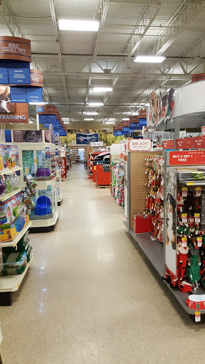 Pet Supply Store «PetSmart», reviews and photos, 9921 Pulaski Hwy, Baltimore, MD 21220, USA