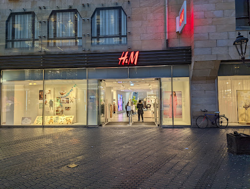 Stores to buy skirts Nuremberg