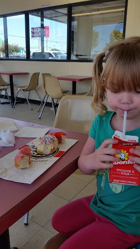 Donut Shop «Shipley Do-Nuts», reviews and photos, 920 Parker Rd # 220, Plano, TX 75075, USA